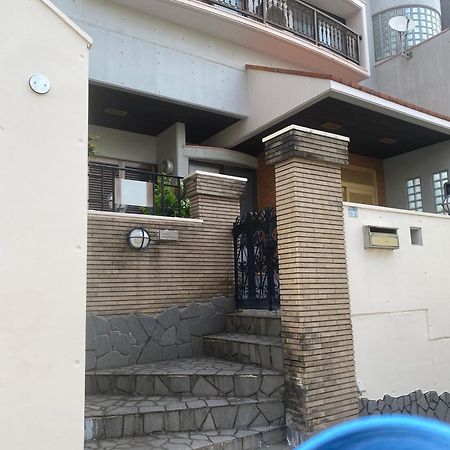 Apartmán Joyful Rose Ginowan Exteriér fotografie